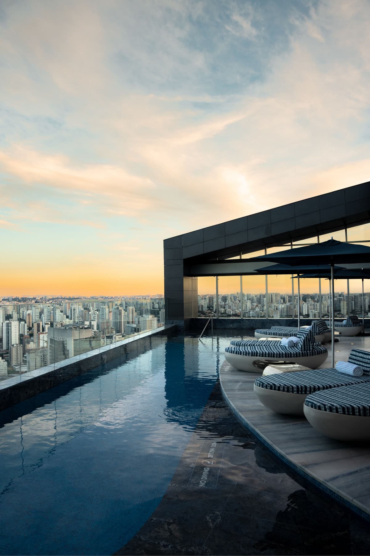W São Paulo photo 1