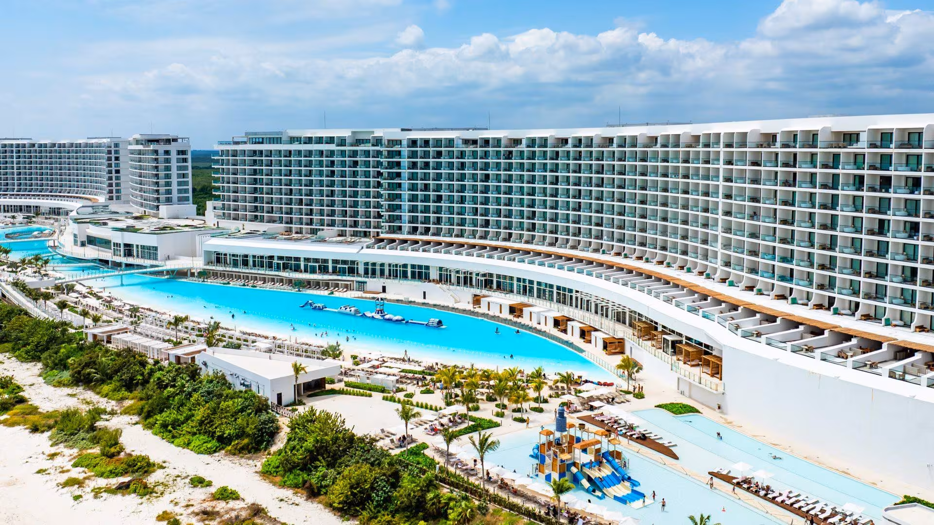 AVA Resort Cancun photo 1