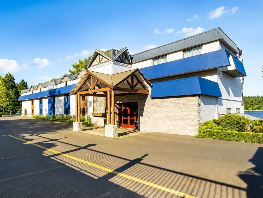 Anchor Inn & Suites photo 1