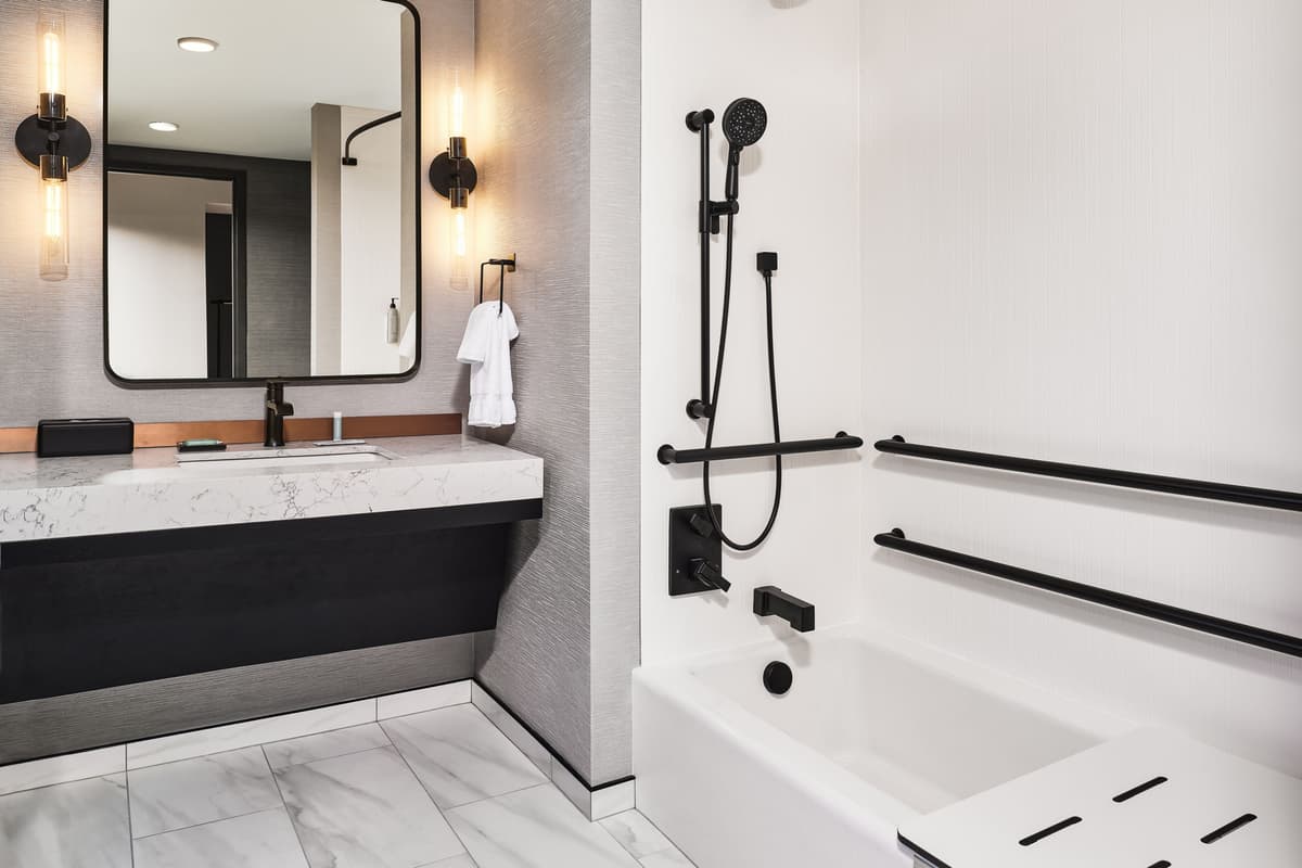 Apiary Hotel Belleview Station Denver photo 4