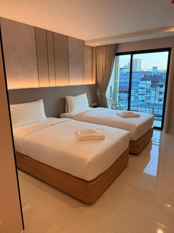 Aston Hotel Pattaya (111/1 Pattaya sai 2) photo 2