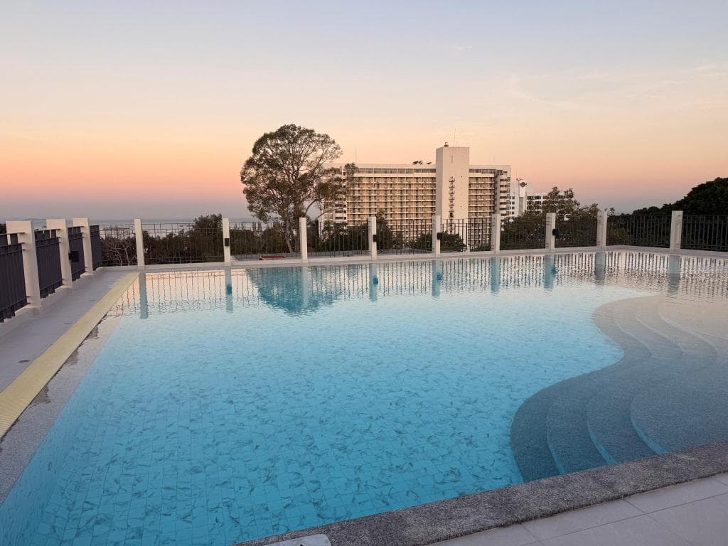 Aston Hotel Pattaya (111/1 Pattaya sai 2) photo 3