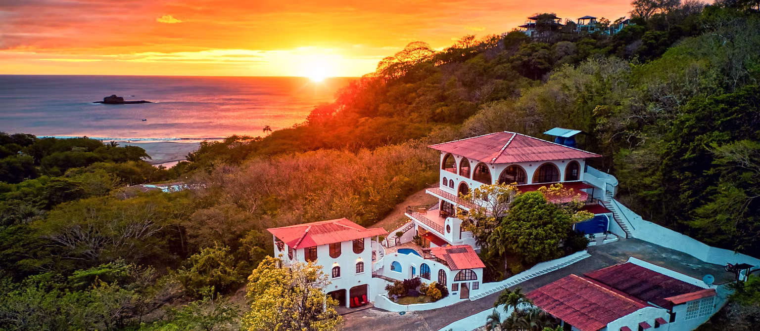 Beachside stay at Villa ViYarte photo 1