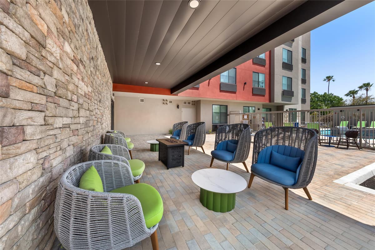 Best Western Plus Rialto photo 5