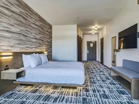 Cambria Hotel Bend - Mt. Bachelor photo 3