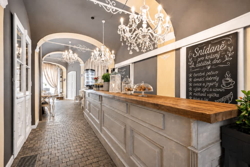 Caroline Old Town Square Hotel photo 3