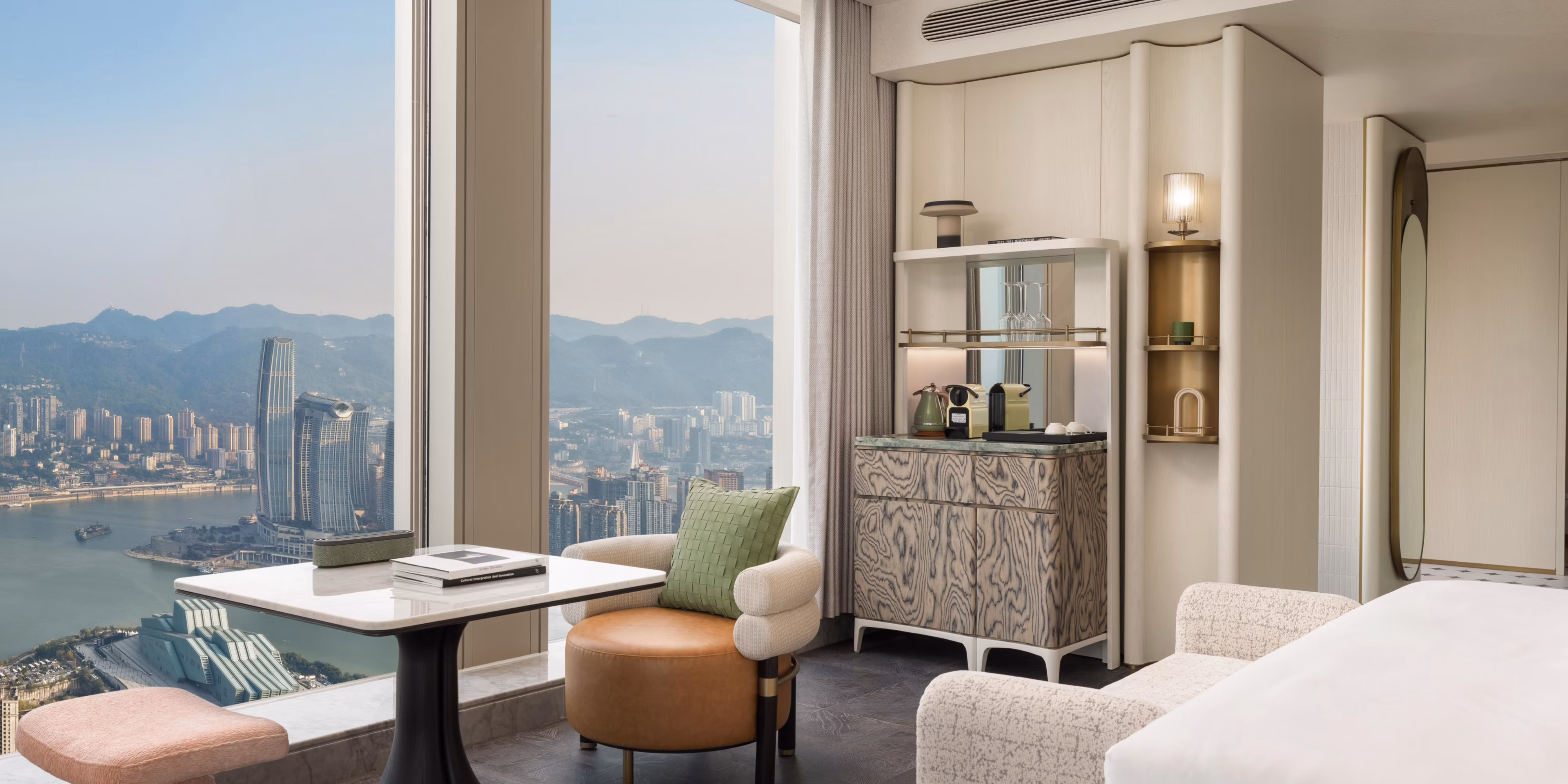Chongqing Jiangbeizui Hotel, Vignette Collection by IHG photo 3