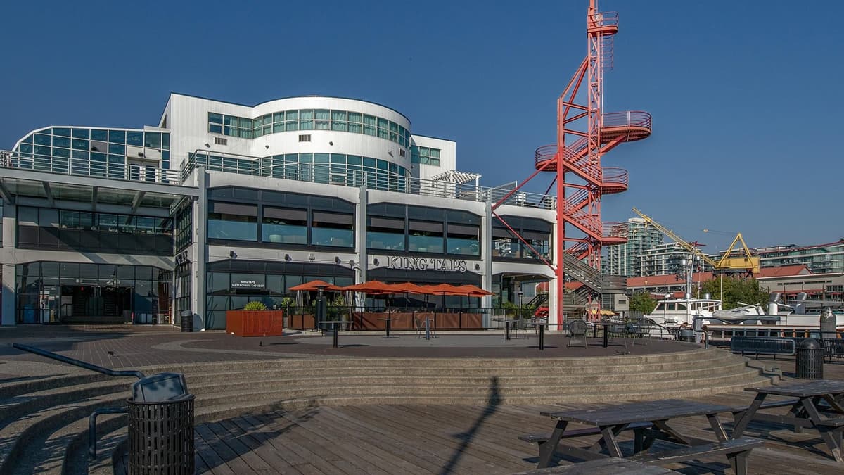Coast Lonsdale Quay hotel photo 1
