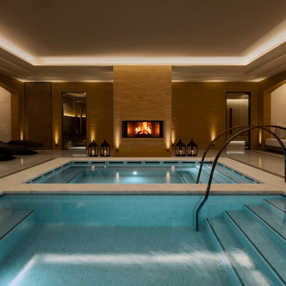 Spa-Pool im Corinthia Rome in einem restaurierten historischen Gebaude