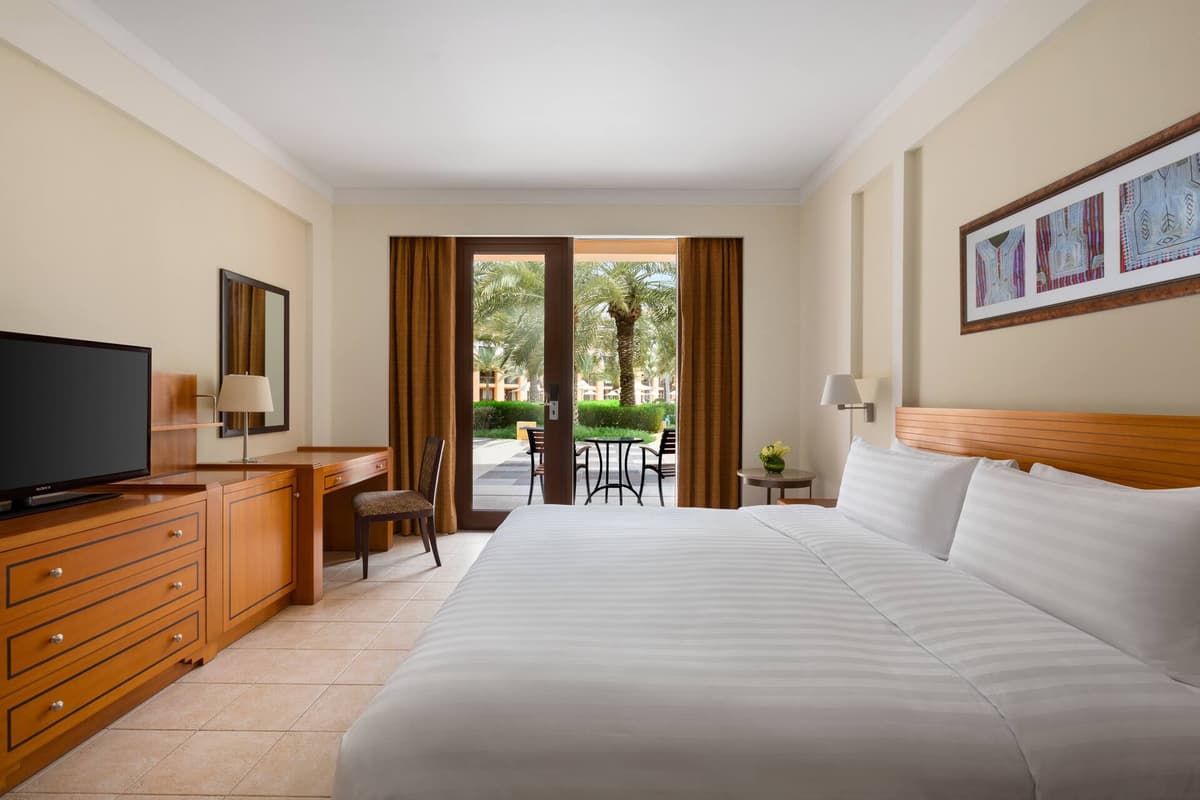 DoubleTree by Hilton Muscat Al Waha photo 2