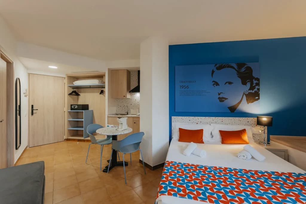 Modernes Aparthotel-Interieur der Gomila Palma Apartments in Palma