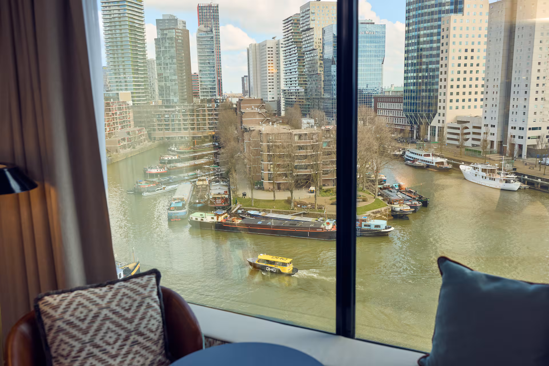 Haven Hotel Rotterdam, Curio Collection by Hilton photo 2