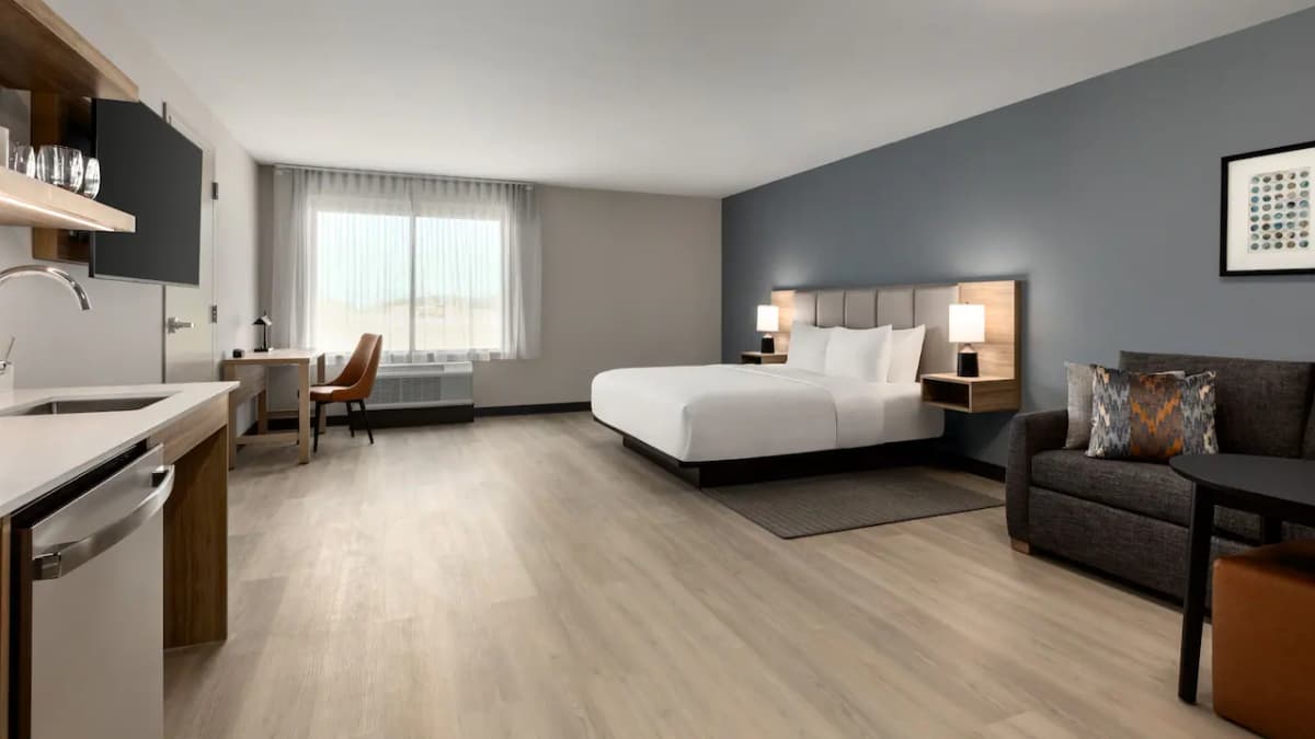 Hyatt Studios Harrisonburg photo 4