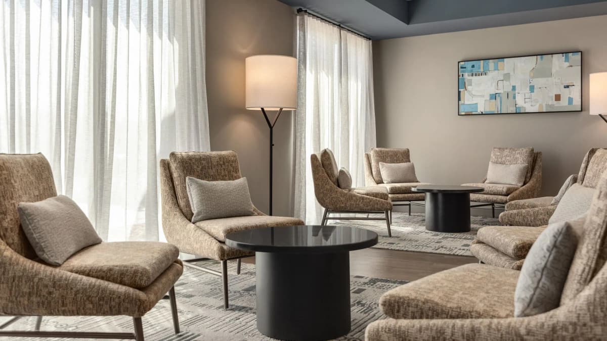 Hyatt Studios Harrisonburg photo 2