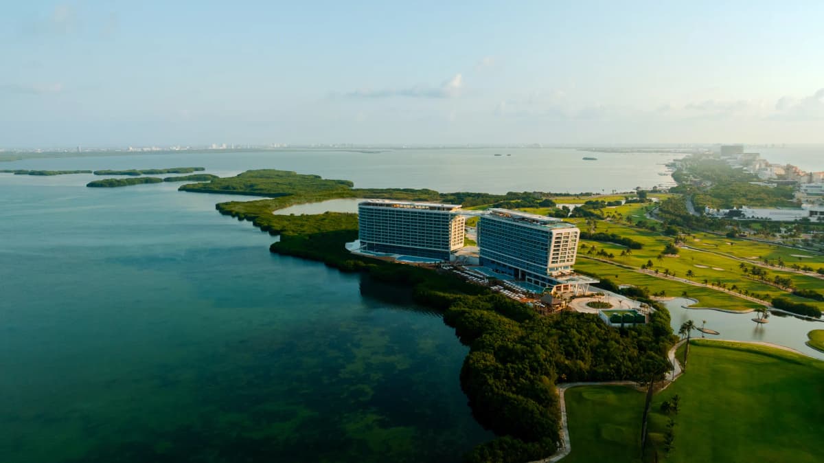 Hyatt Vivid Grand Island photo 1