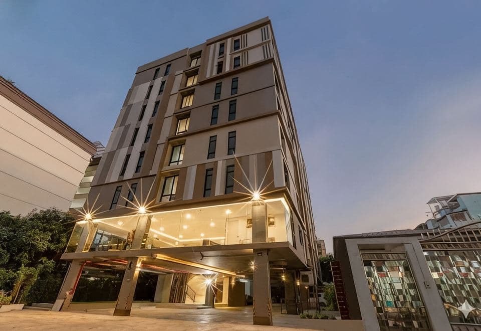 IMPRESS Hotel HUAI Khwang photo 1
