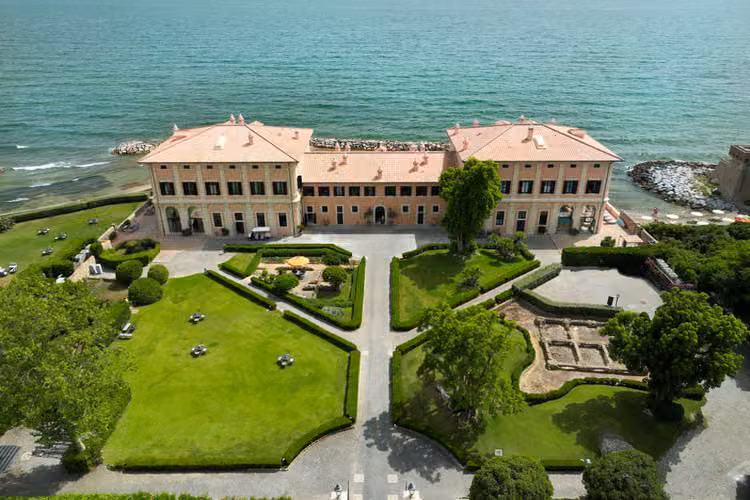 La Posta Vecchia Hotel Ladispoli photo 1