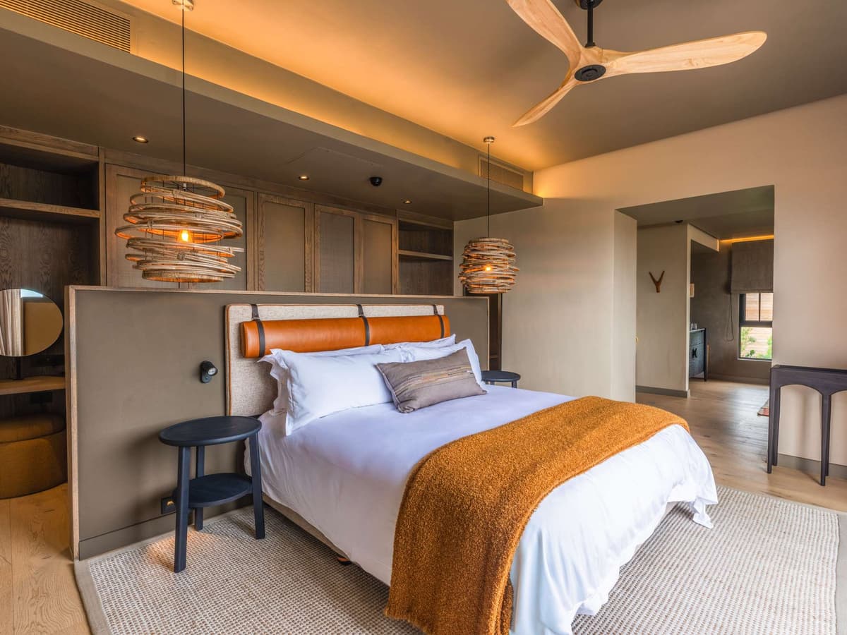 Naturorientierte Lodge-Umgebung im Mantis Hiddn in Addo