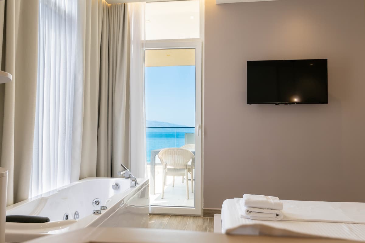Mirage Bay Deluxe Saranda photo 2