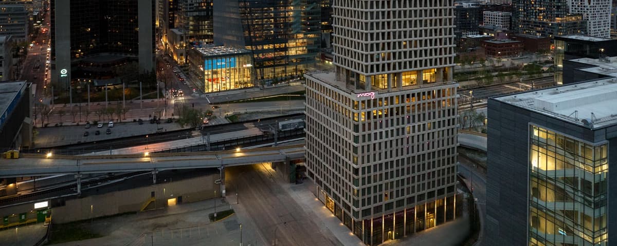 Moxy Montreal Downtown photo 1