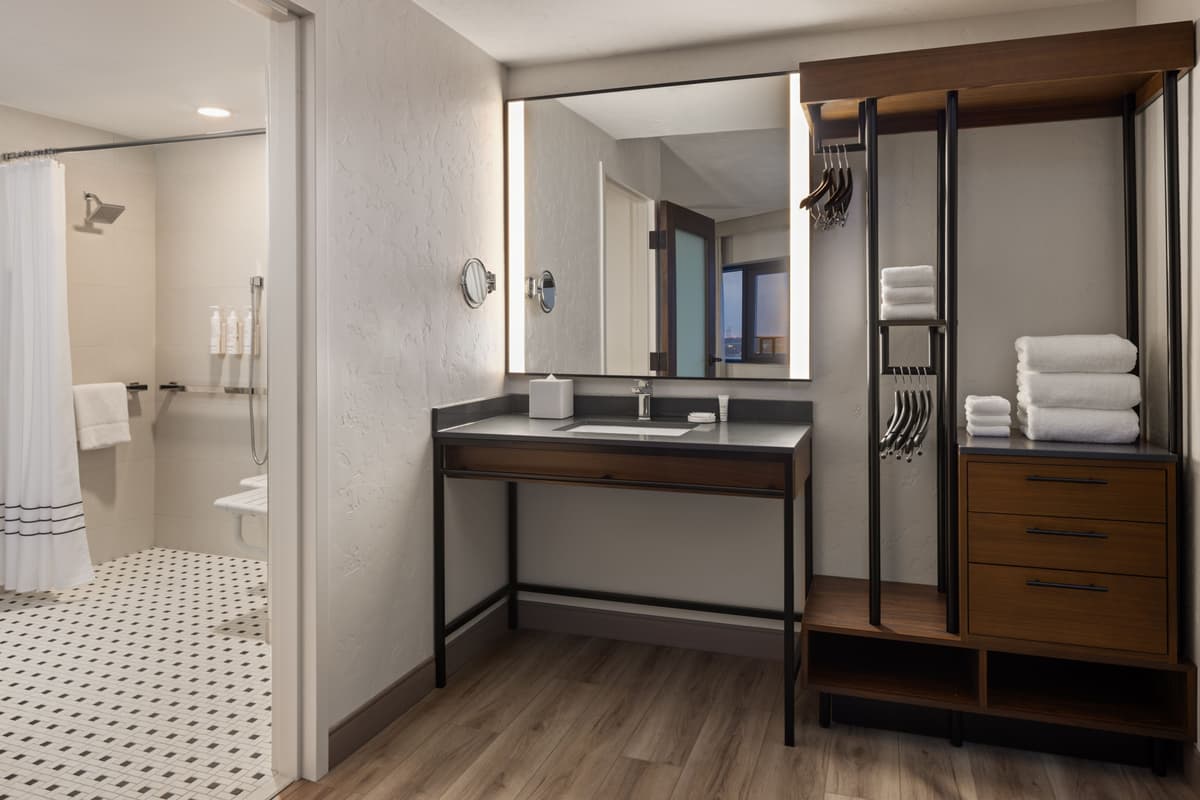 Oshkosh Marriott Waterfront Hotel & Convention Center photo 3