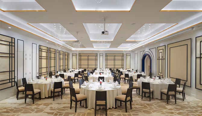Radisson Hotel Chateau de Bangkok photo 3