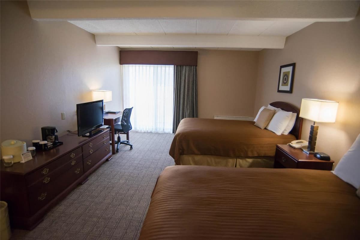 Red Lion Inn & Suites Urbana photo 5