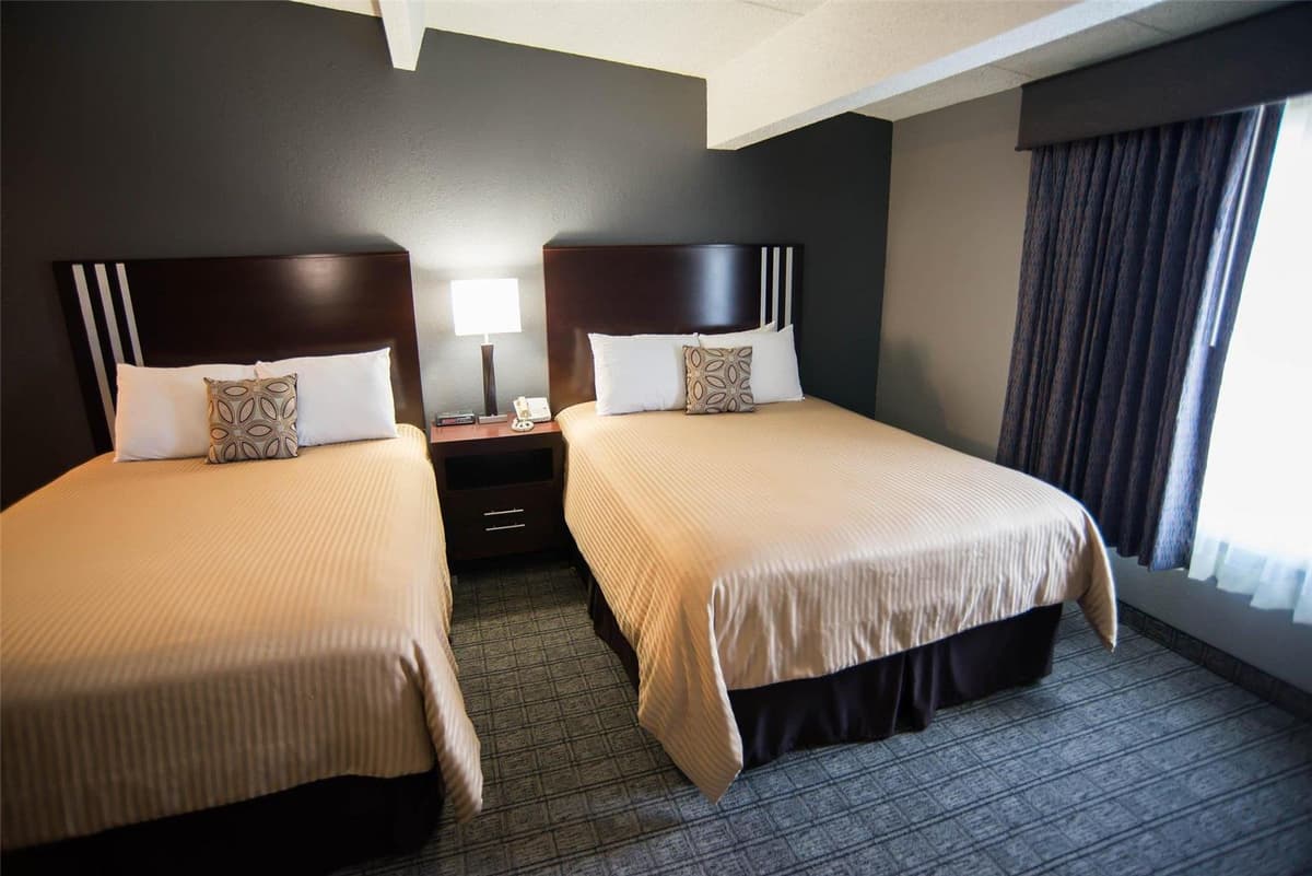 Red Lion Inn & Suites Urbana photo 3