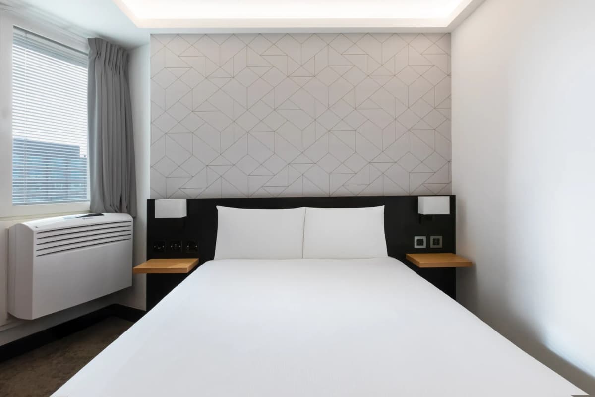 STG Hotel Oxford Street (former St Giles London) photo 3