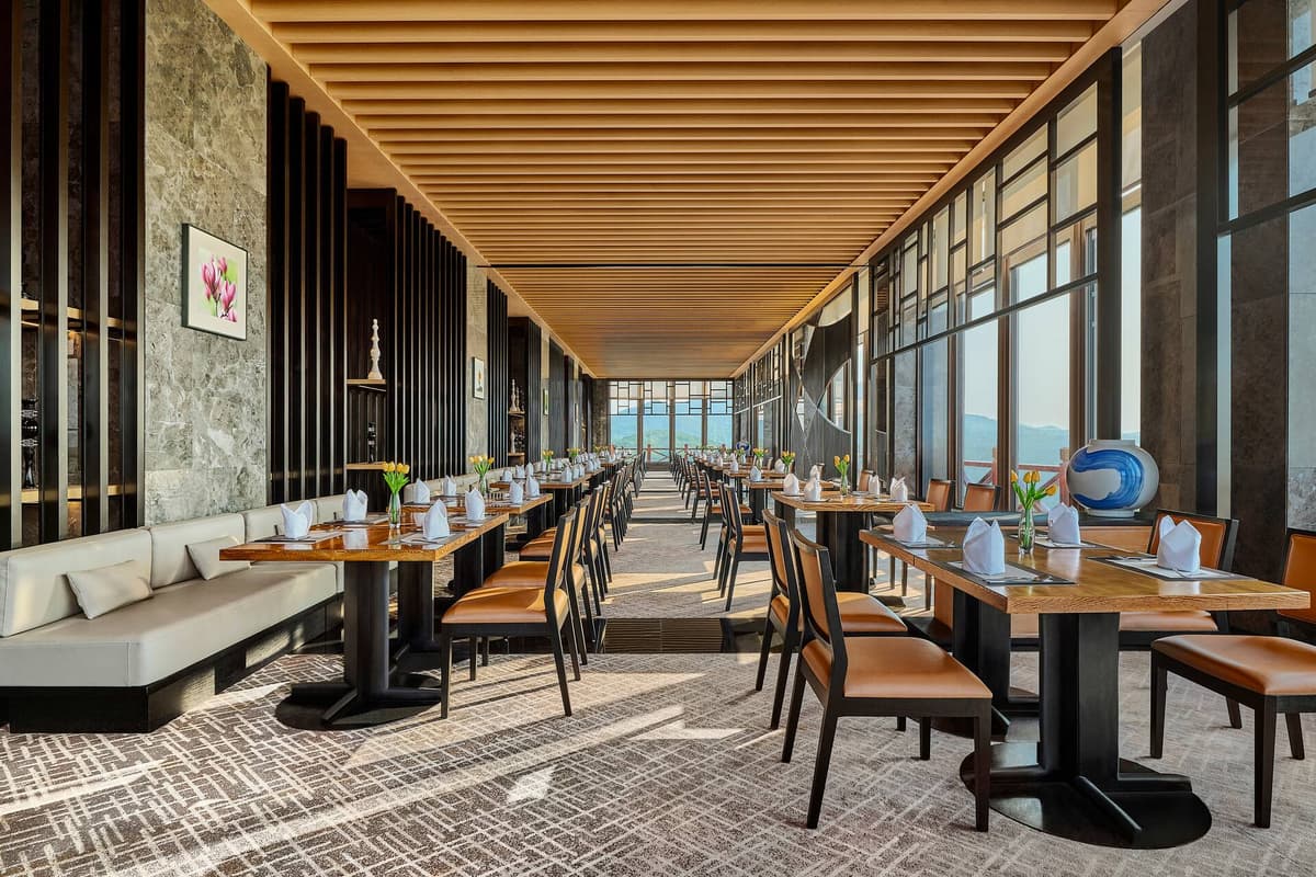 Secan Hotel Qingdao, Curio Collection By Hilton photo 3