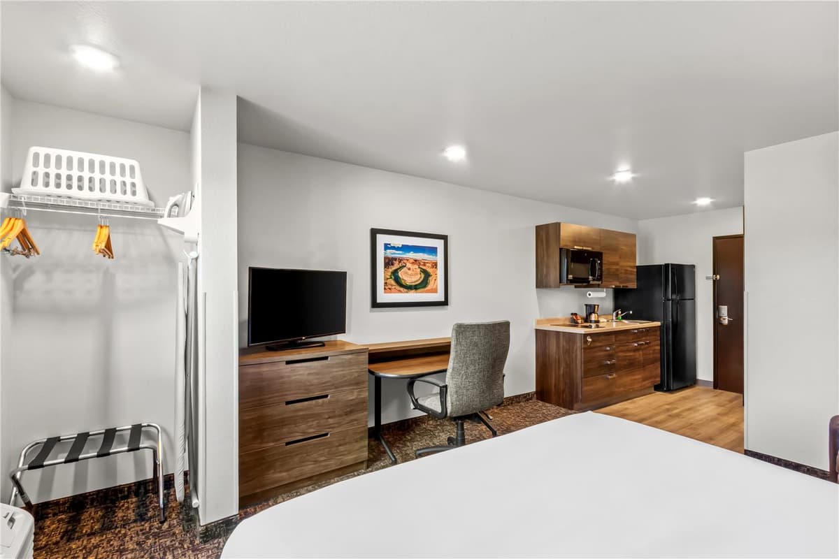 Sonesta Simply Suites Avondale photo 5