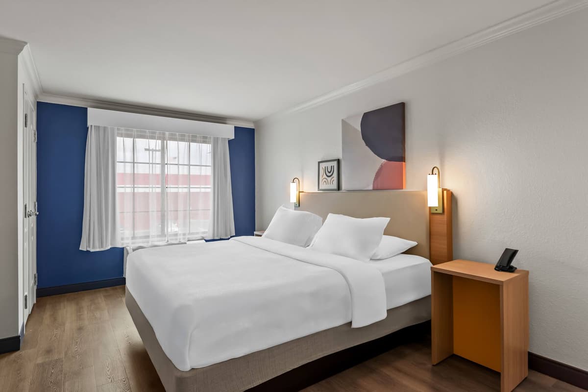 Spark by Hilton Cincinnati Fairfield photo 2
