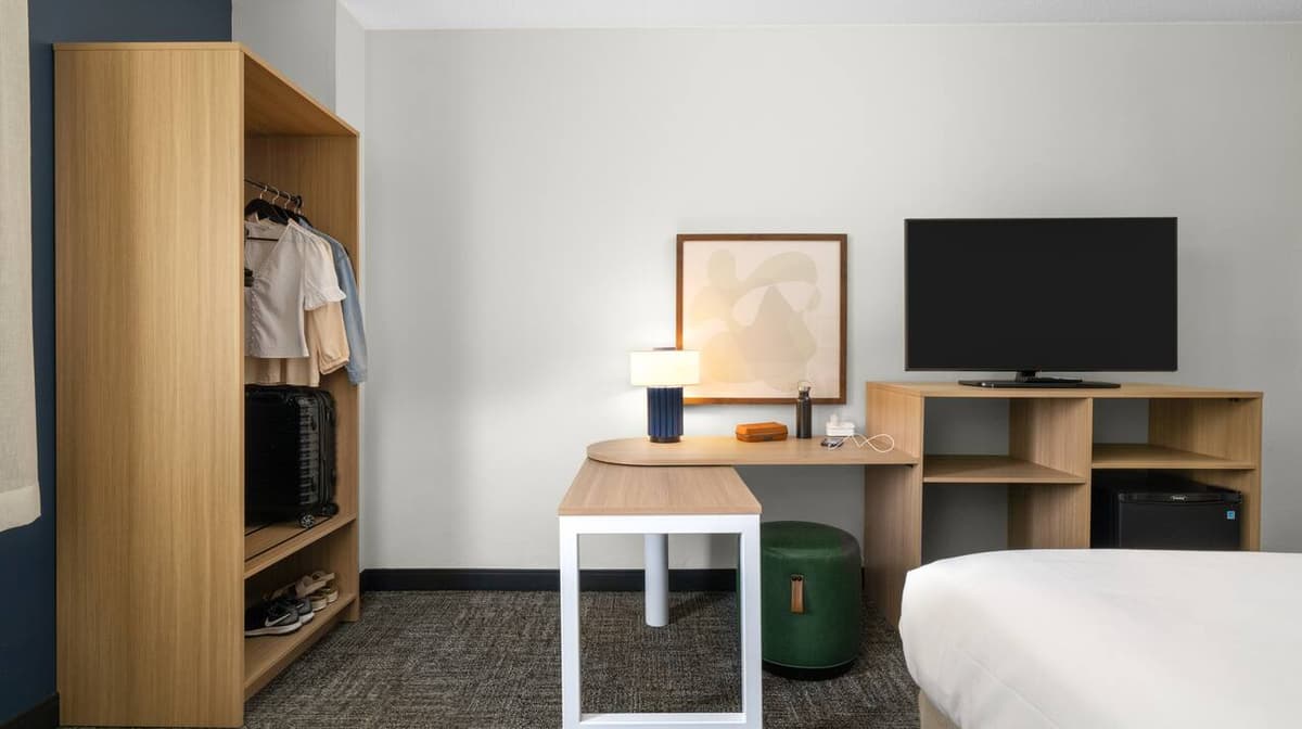 Spark by Hilton Stafford Sugar Land photo 4