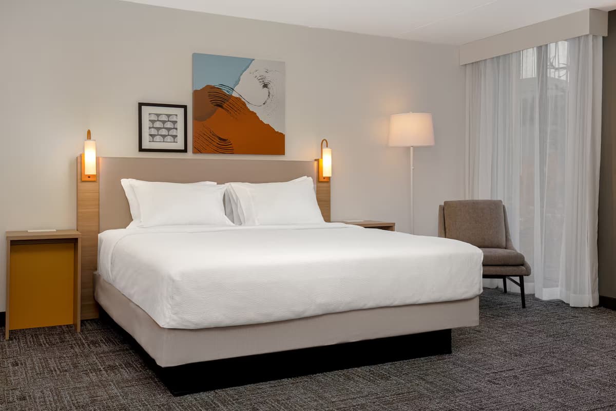 Spark by Hilton Toronto Airport photo 2