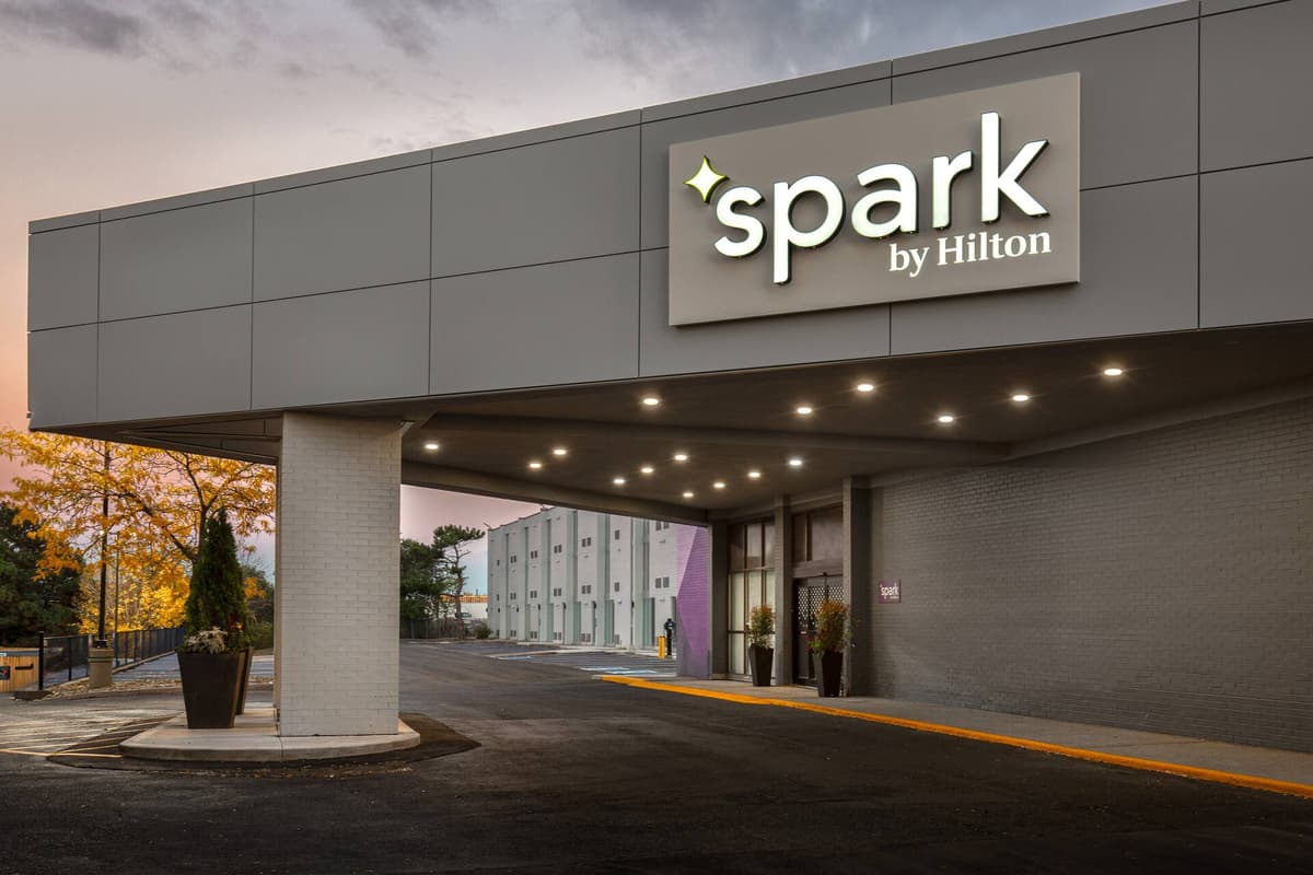 Spark by Hilton Toronto Airport photo 1