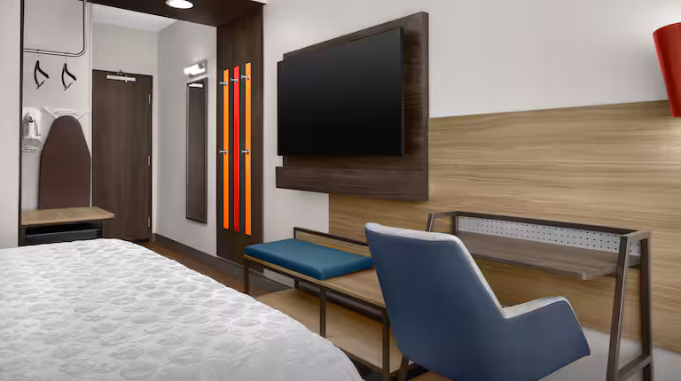 Tru by Hilton Midland East photo 3
