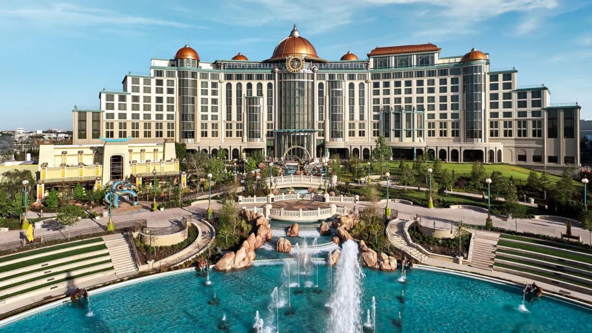 Universal Helios Grand Hotel, a Loews Hotel photo 1