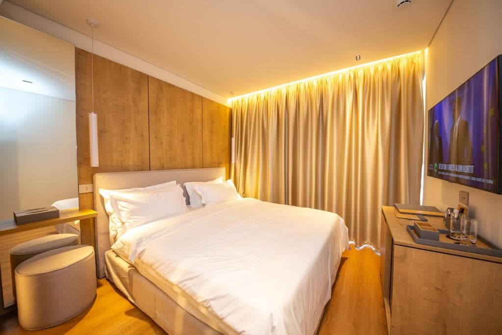 Vale Hotel Sarande photo 4