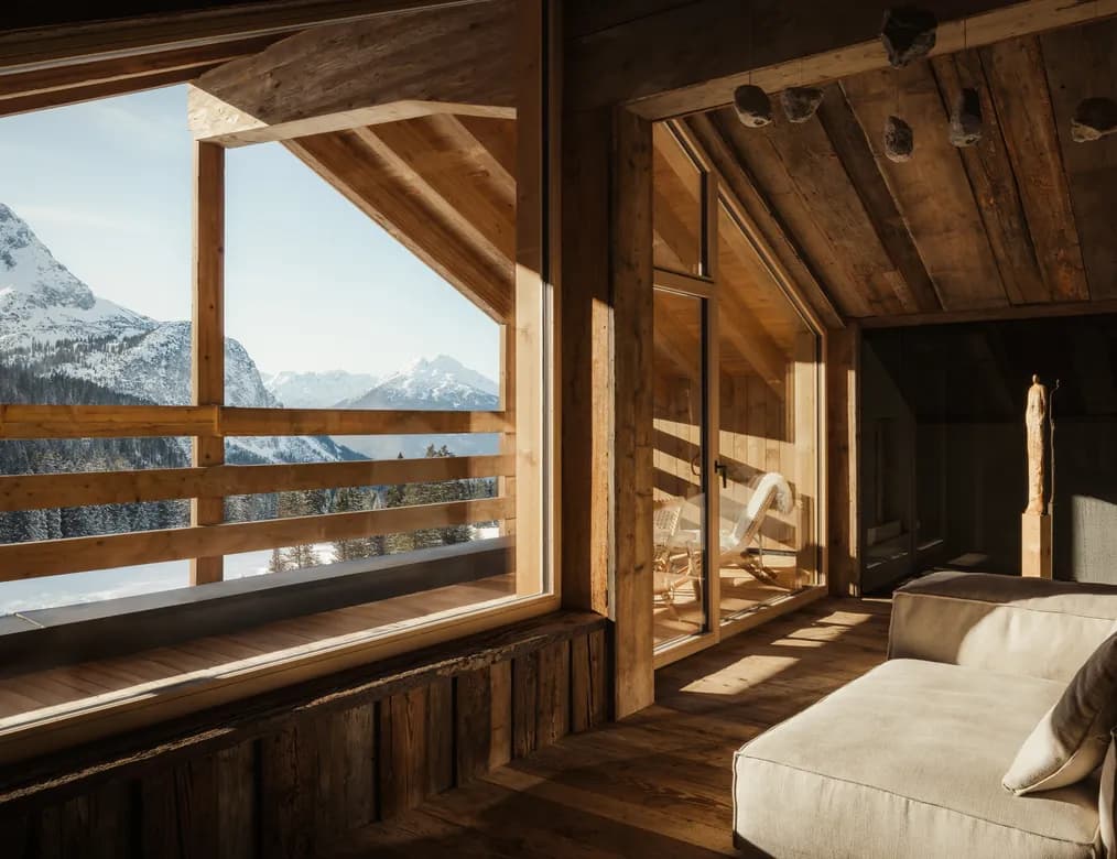 eriro Alpine Hide photo 1