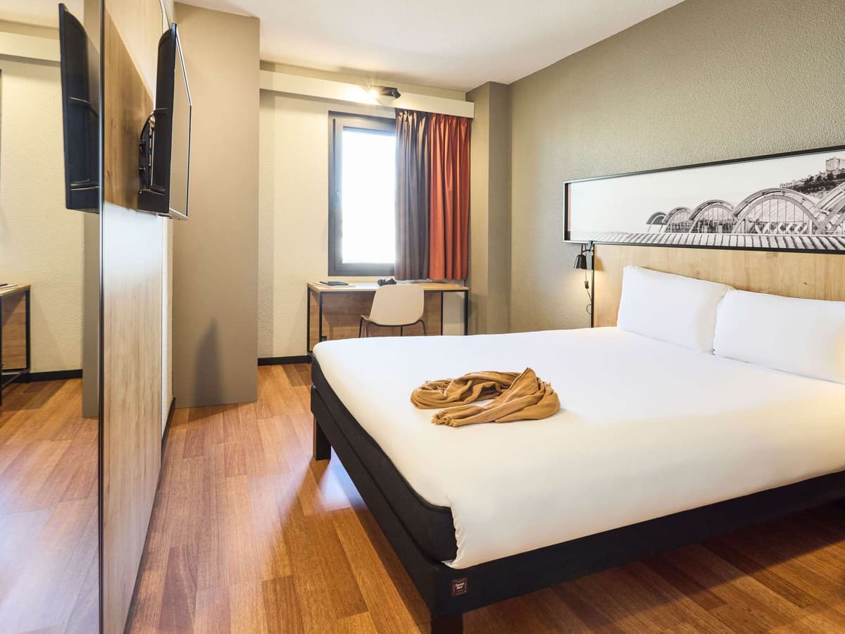ibis Valladolid photo 4