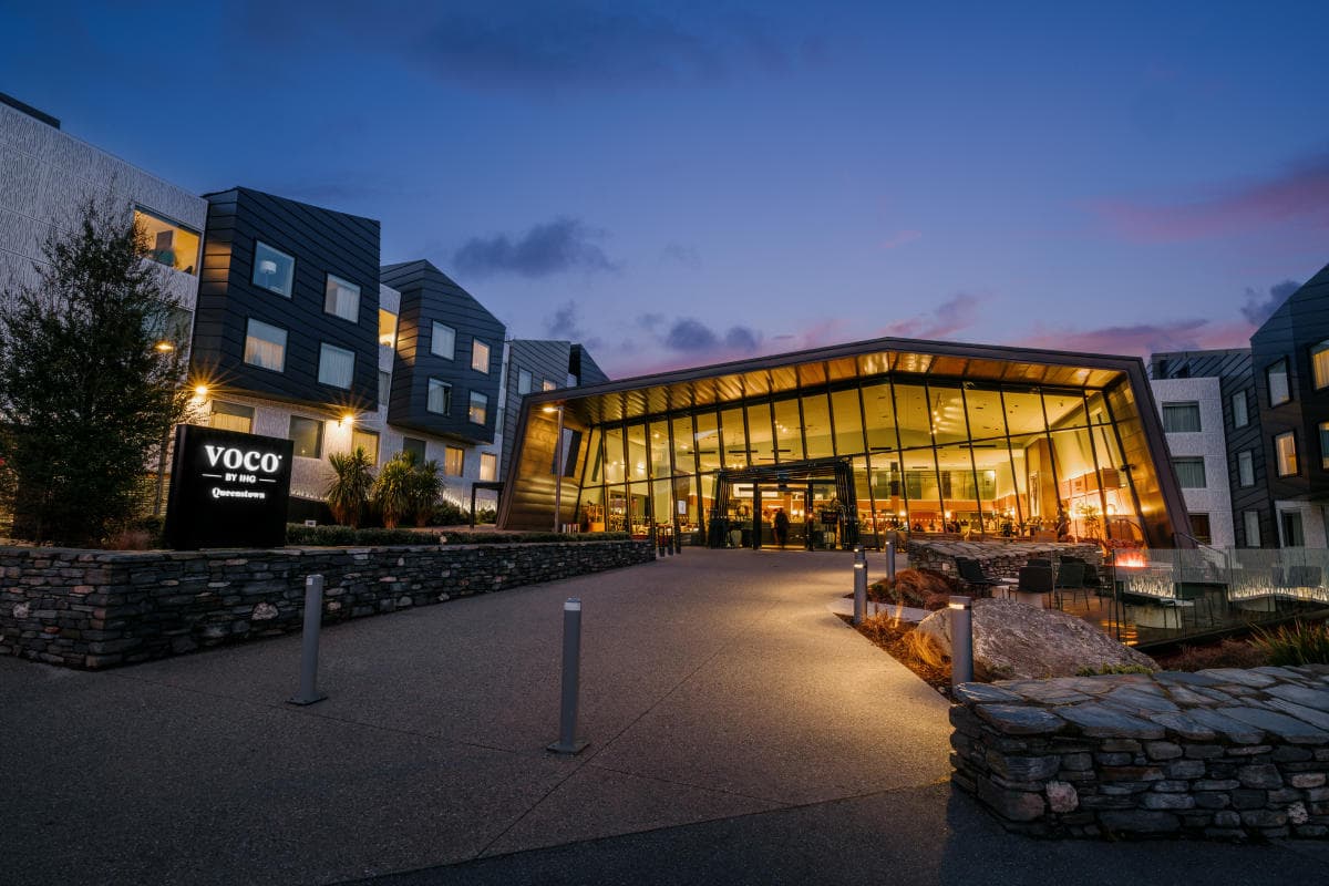 voco Queenstown by IHG photo 1
